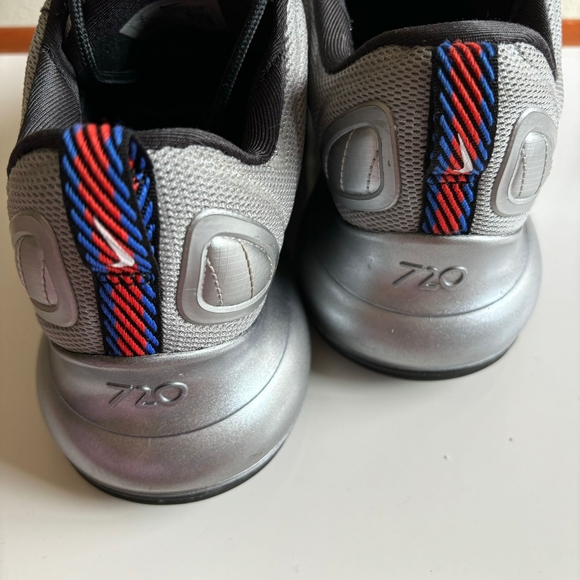 Nike AirMax 720 - Picture 7 of 16